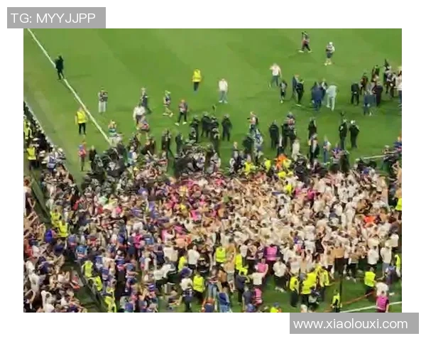 欧冠激战曼联对阵红牛球队巅峰对决引发球迷热议